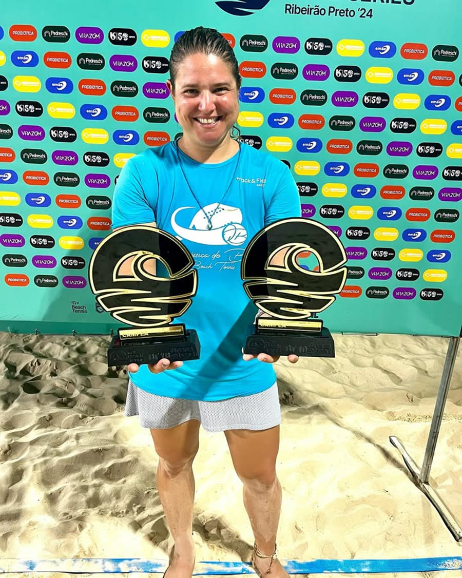 Jéssica Biassi, professora de Beach Tennis